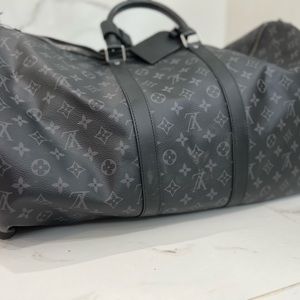 Louis Vuitton bag, like new!